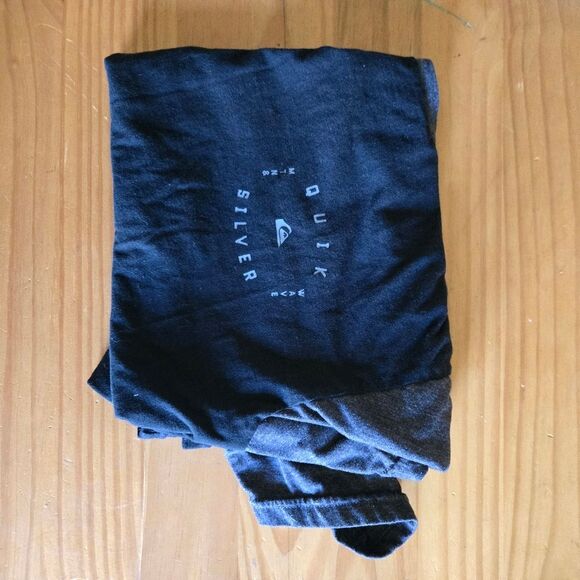 Quiksilver Men’s T-Shirt Black Colorblock Mtn-Wave Logo Surf Skate Tee Size L - Picture 2 of 5